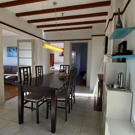 3-room With Balcony, דירה